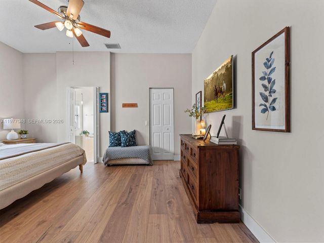 1150 Fairfield Meadows Dr, Weston, FL 33327