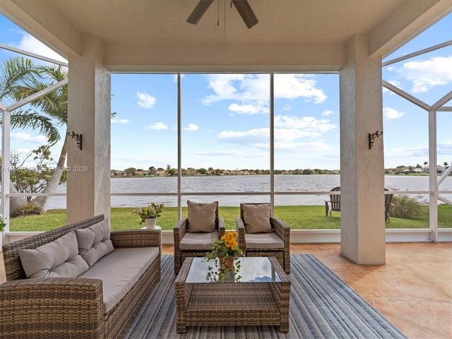 1150 Fairfield Meadows Dr, Weston, FL 33327