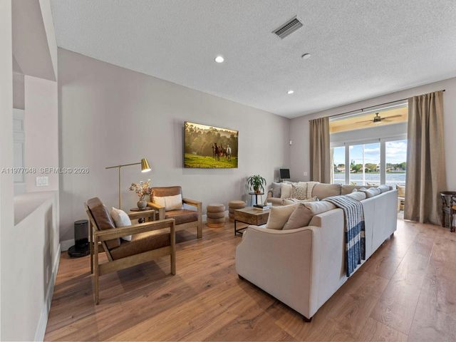 1150 Fairfield Meadows Dr, Weston, FL 33327