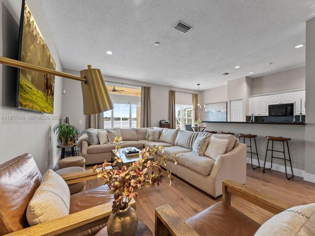 1150 Fairfield Meadows Dr, Weston, FL 33327