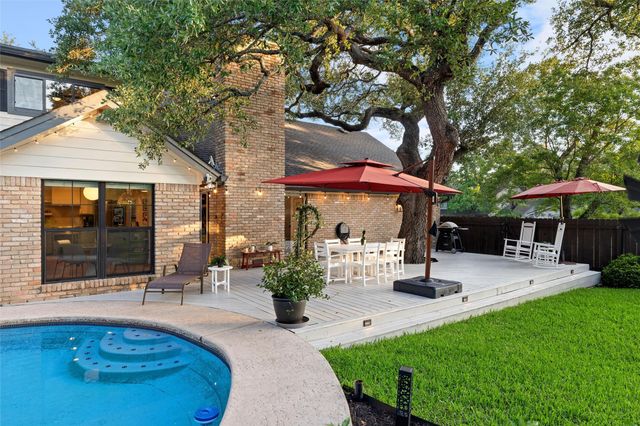 10721 Fountainbleu CIR, Austin, TX 78750