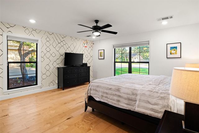 10721 Fountainbleu CIR, Austin, TX 78750