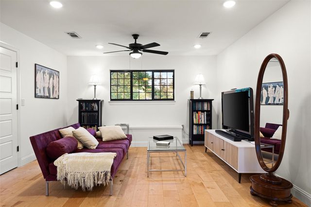 10721 Fountainbleu CIR, Austin, TX 78750