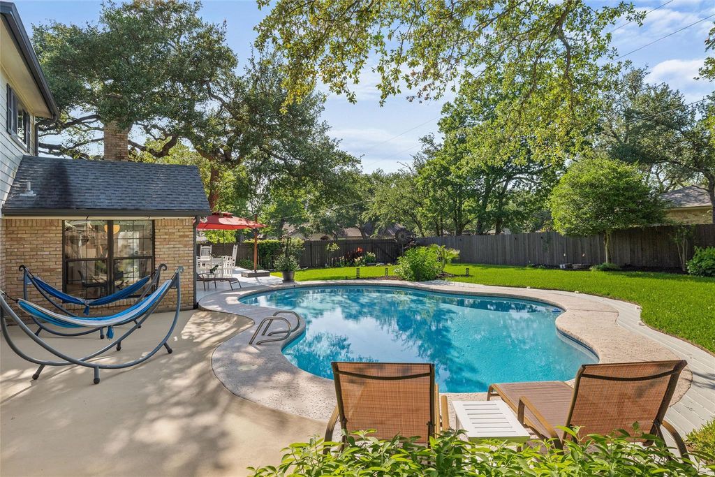 10721 Fountainbleu CIR, Austin, TX 78750