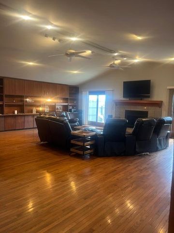 14296 Delaware, Crown Point, IN 46307