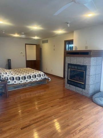 14296 Delaware, Crown Point, IN 46307