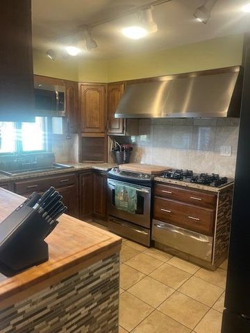 14296 Delaware, Crown Point, IN 46307