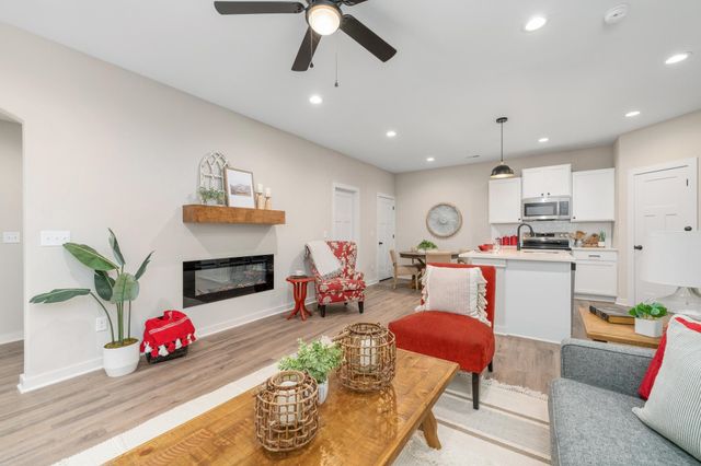 2865 S Cedar Crest Ct, Wichita, KS 67215