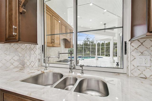 3020 KENSINGTON TRACE, Tarpon Springs, FL 34688