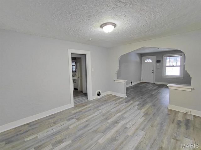 3512 West Place, St Louis, MO 63121