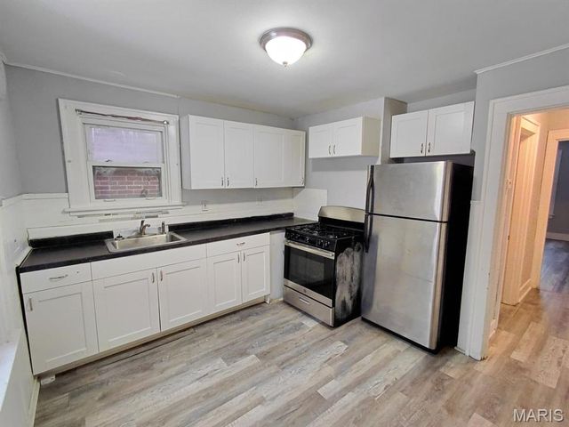 3512 West Place, St Louis, MO 63121