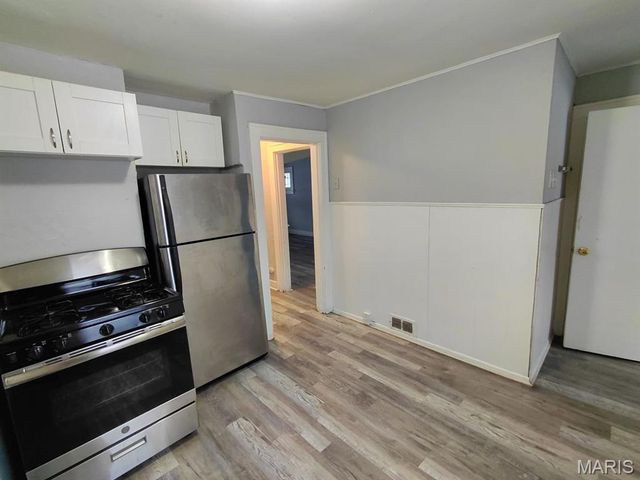 3512 West Place, St Louis, MO 63121