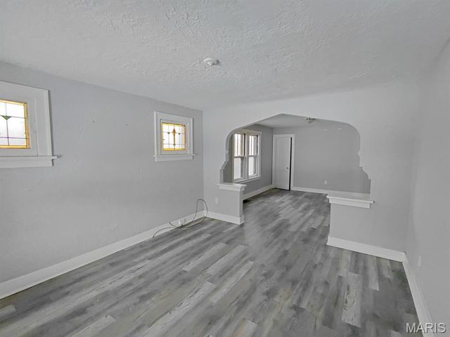 3512 West Place, St Louis, MO 63121
