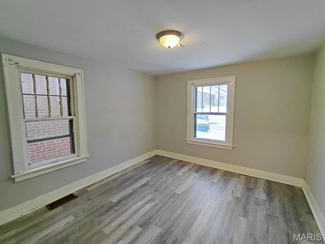 3512 West Place, St Louis, MO 63121