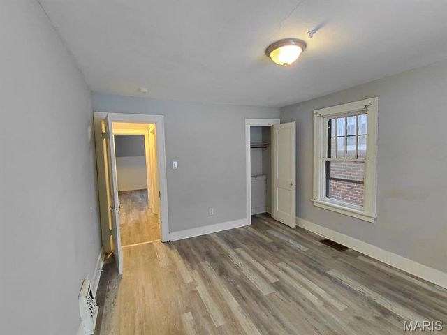 3512 West Place, St Louis, MO 63121