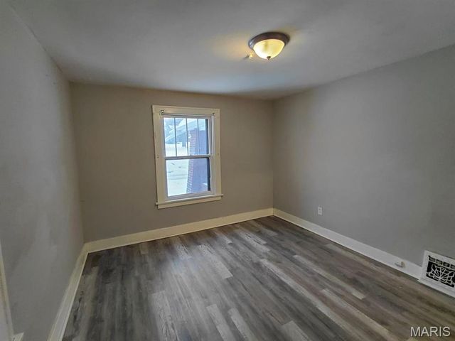 3512 West Place, St Louis, MO 63121