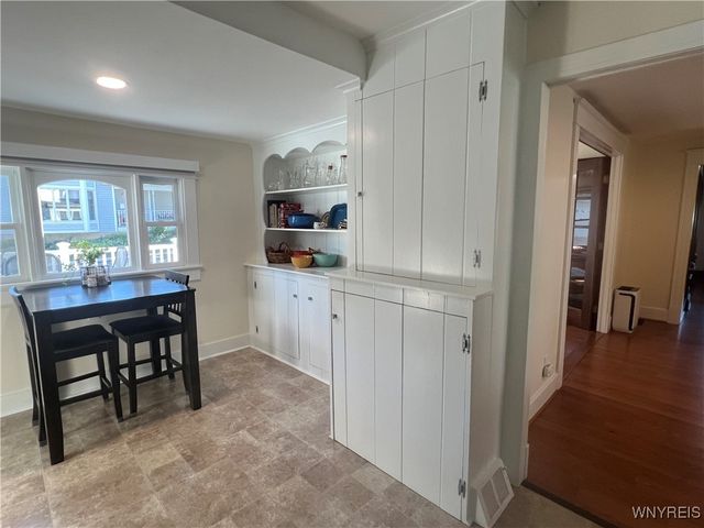 30 Eagle Street, Amherst, NY 14221