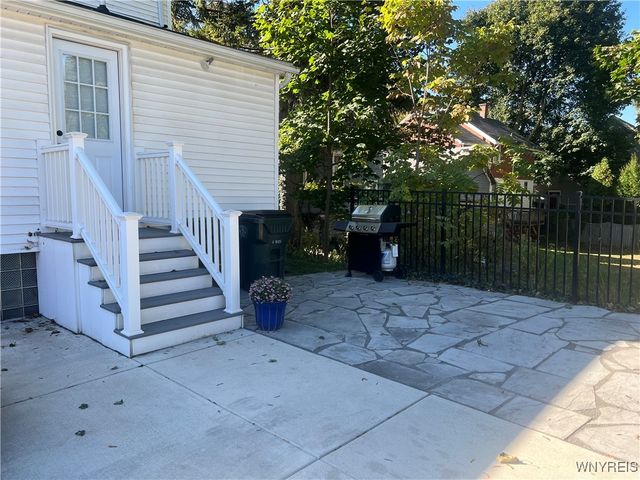 30 Eagle Street, Amherst, NY 14221