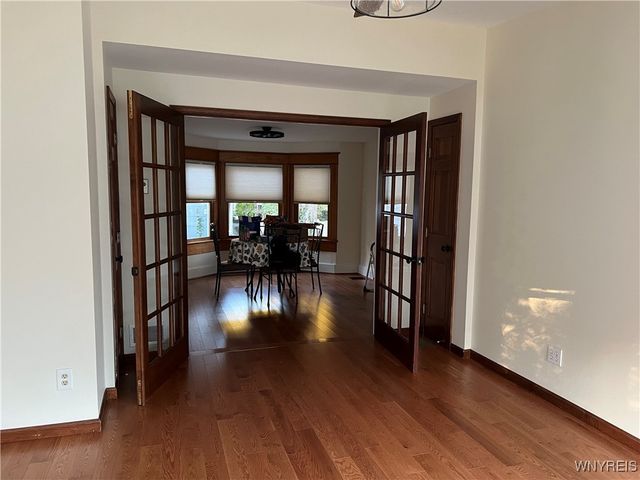 30 Eagle Street, Amherst, NY 14221