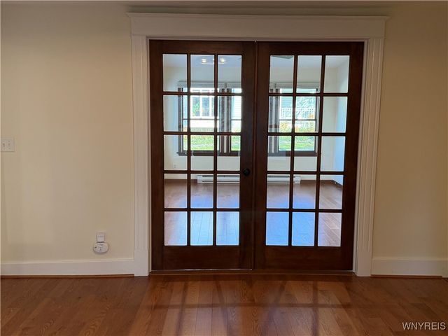 30 Eagle Street, Amherst, NY 14221