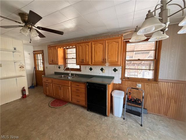 8587 County Road 15, Rayland, OH 43943