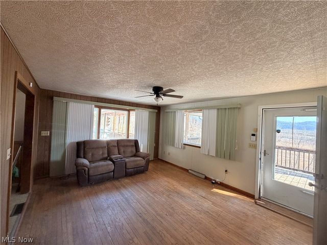 8587 County Road 15, Rayland, OH 43943