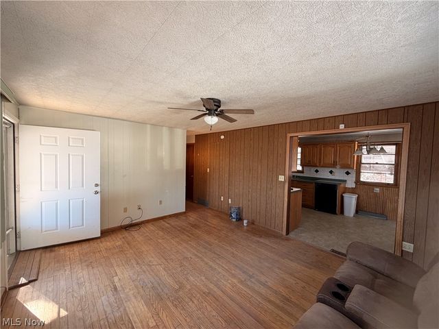 8587 County Road 15, Rayland, OH 43943