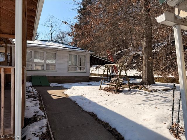 8587 County Road 15, Rayland, OH 43943