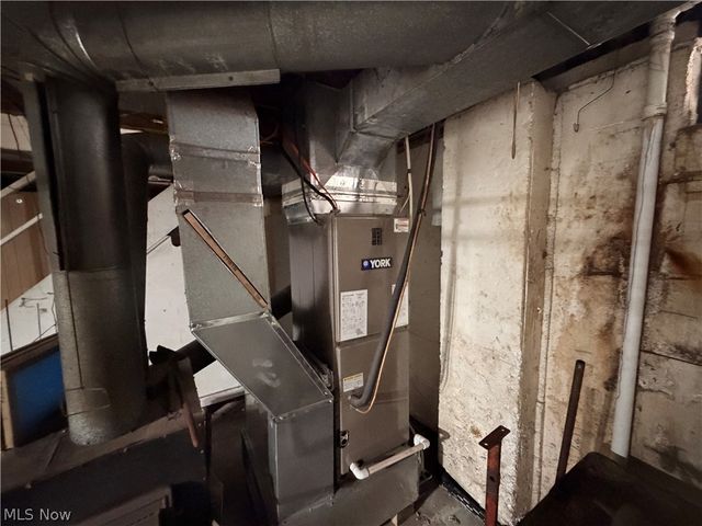 8587 County Road 15, Rayland, OH 43943