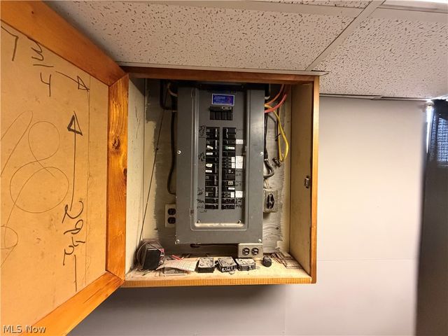 8587 County Road 15, Rayland, OH 43943