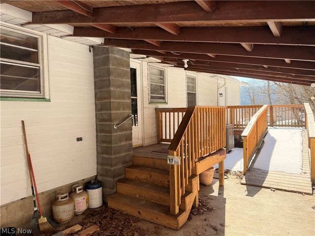 8587 County Road 15, Rayland, OH 43943