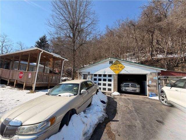 8587 County Road 15, Rayland, OH 43943