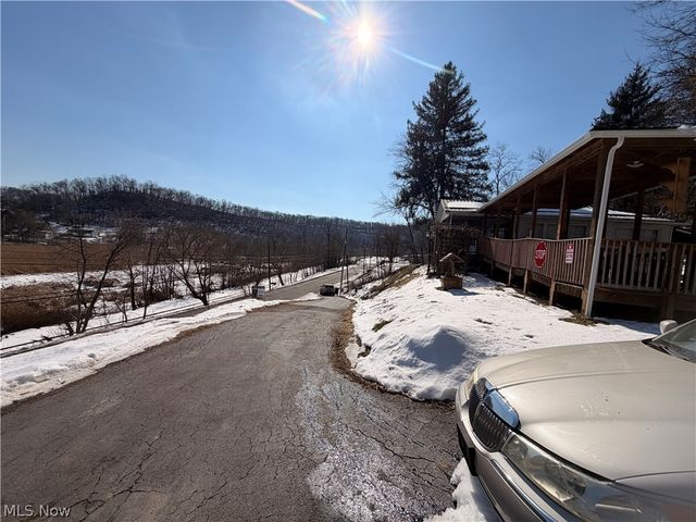 8587 County Road 15, Rayland, OH 43943