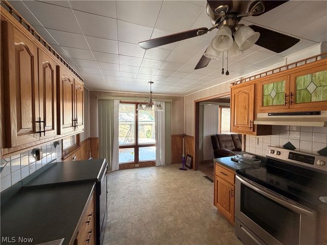 8587 County Road 15, Rayland, OH 43943