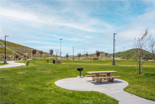 28355 Mirabelle Lane, Saugus, CA 91350