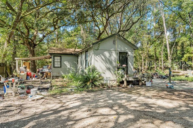 68 Cherokee Farms Rd, Beaufort, SC 29906