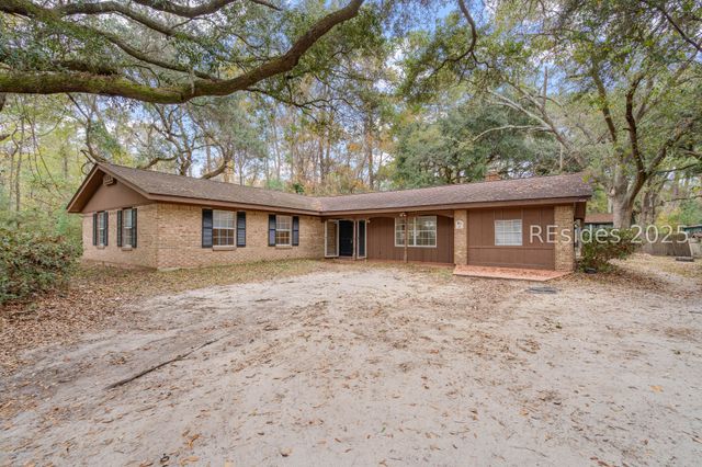 68 Cherokee Farms Rd, Beaufort, SC 29906