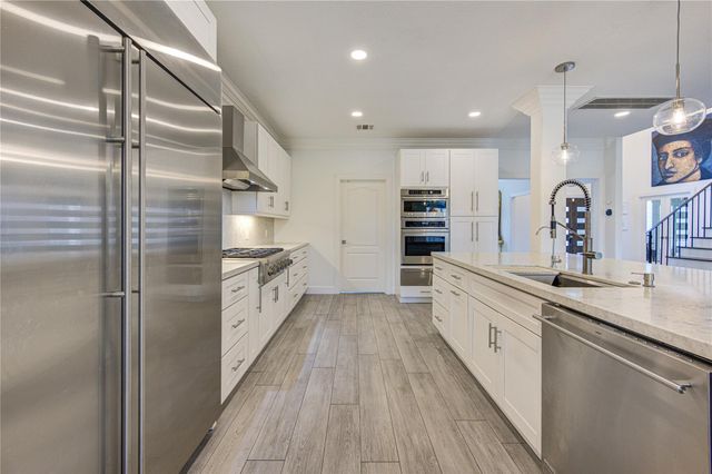 1726 Ashbury Park Drive, Houston, TX 77077