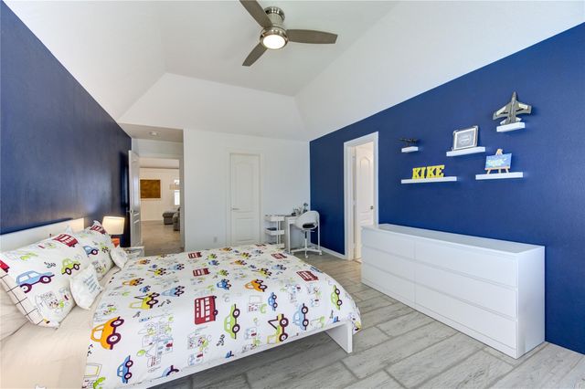 1726 Ashbury Park Drive, Houston, TX 77077