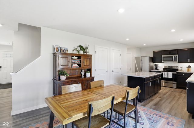 9860 Oakmont East Drive, Pendleton, IN 46064