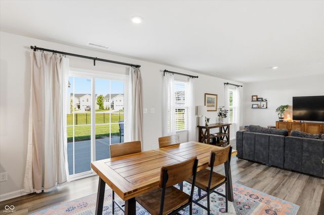 9860 Oakmont East Drive, Pendleton, IN 46064