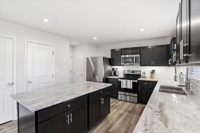 9860 Oakmont East Drive, Pendleton, IN 46064