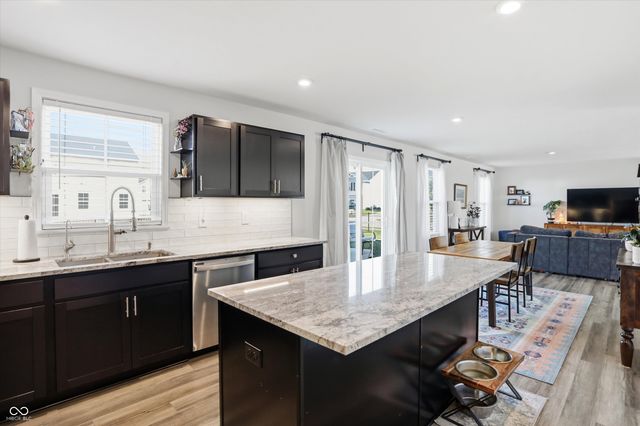 9860 Oakmont East Drive, Pendleton, IN 46064