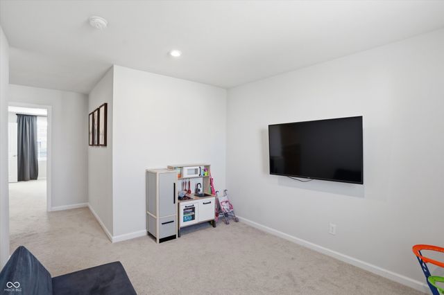 9860 Oakmont East Drive, Pendleton, IN 46064