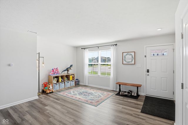 9860 Oakmont East Drive, Pendleton, IN 46064