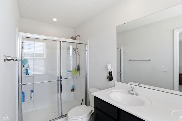 9860 Oakmont East Drive, Pendleton, IN 46064