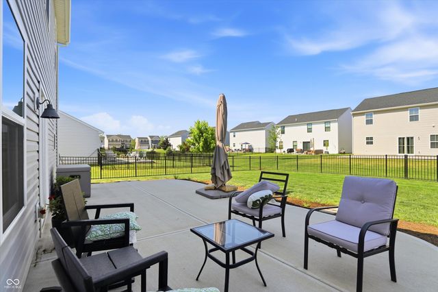 9860 Oakmont East Drive, Pendleton, IN 46064