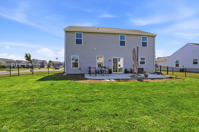 9860 Oakmont East Drive, Pendleton, IN 46064