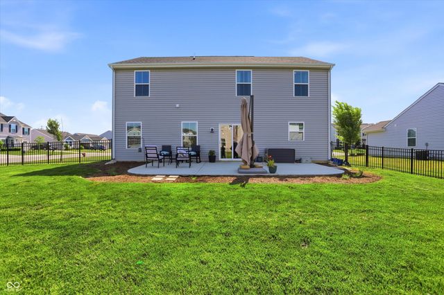9860 Oakmont East Drive, Pendleton, IN 46064