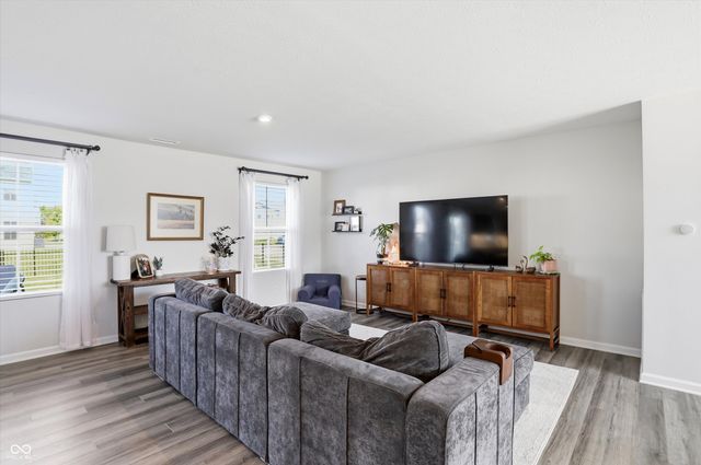 9860 Oakmont East Drive, Pendleton, IN 46064